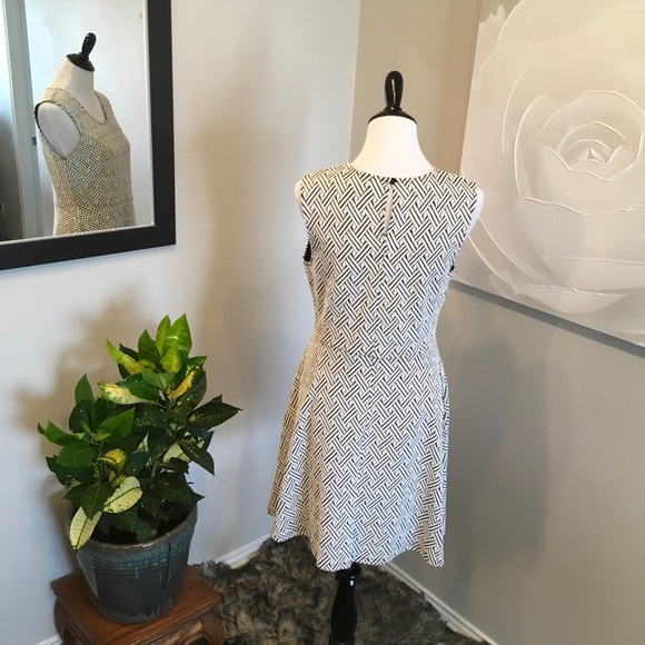 White & Grey Textured Dress - Picture 3 of 4
